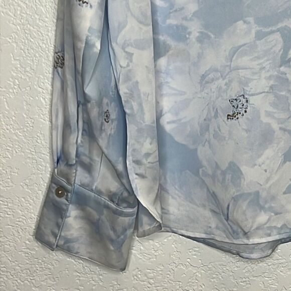 NWT Vince Painted Magnolia Band Collar Blouse -POWDER BLUE Satin Large - Picture 7 of 13